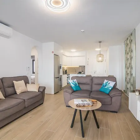 Casa Zuza - Ac, Heated Pool, 2 Terraces, 2 Bedrooms & Bathrooms, Tv Channels Apartament